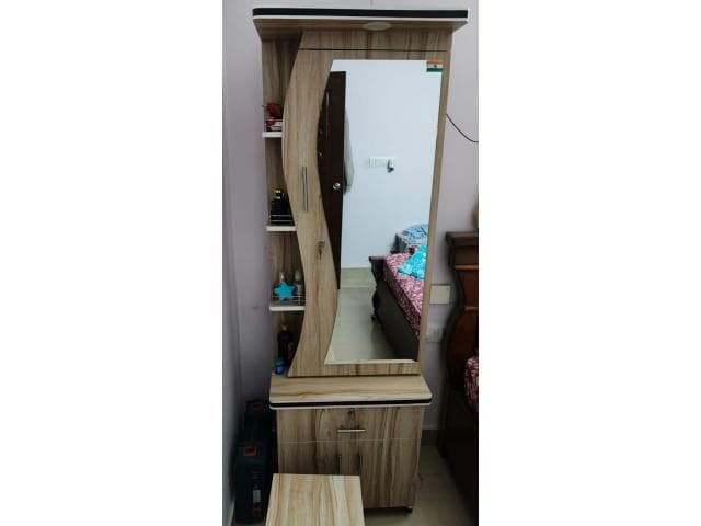 dressing table
