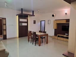 Villa8485 Airways HomeStay - Image 2