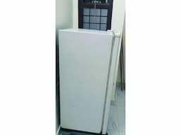 The fridge is 5 years old not much use with no damages and then never got any problem - Image 1
