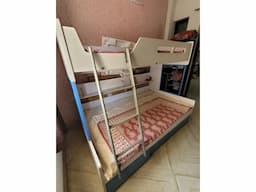 Kids Bunk Bed with mattress - Image 1
