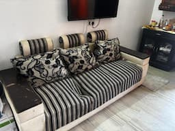 5 Seater Sofa - Image 1