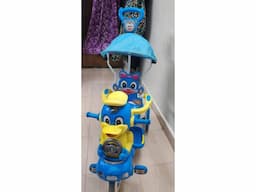 Kids tricycle in good condition - Image 2