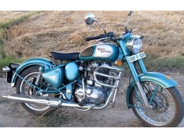 Royal Enfield 500 classic - Avg 35-40 Km/liter