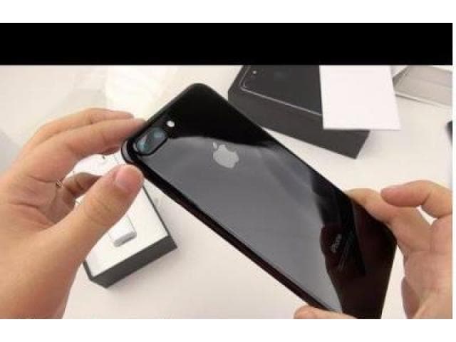 Apple iPhone 7 Plus  (256GB) Unlocked   Smartphone