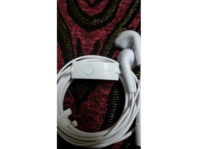 EARPHONE OF SAMSUNG