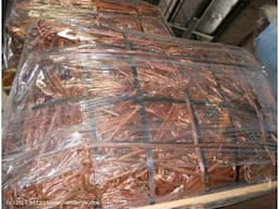 PET BOTTLE SCRAP == €200 Per MT - Image 2